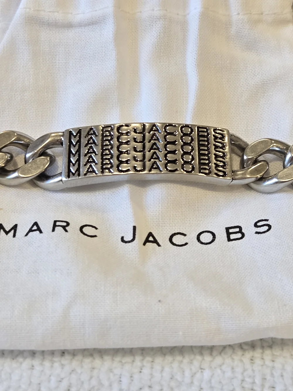 Marc Jacobs NWT Silver-Tone Chain Bracelet with Textured Center
